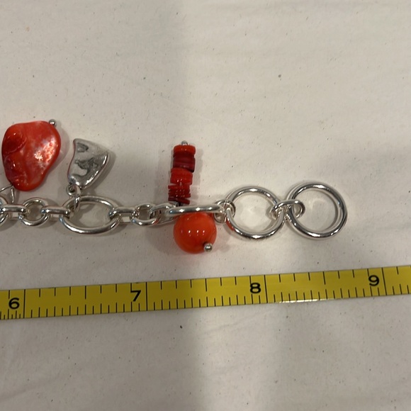 Red and silvered bracelet. New without tag . Never worn - Picture 3 of 3